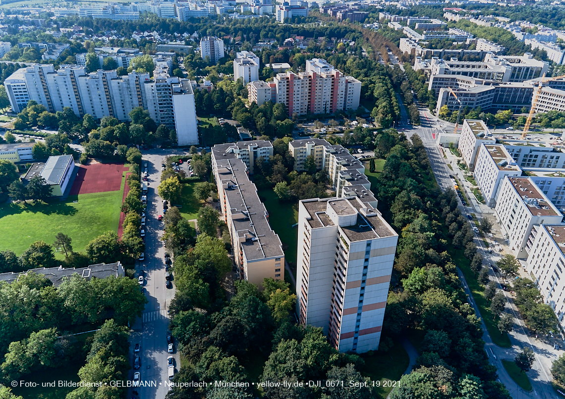 19.09.2021 - Perlach Plaza und Umgebung in Neuperlach 